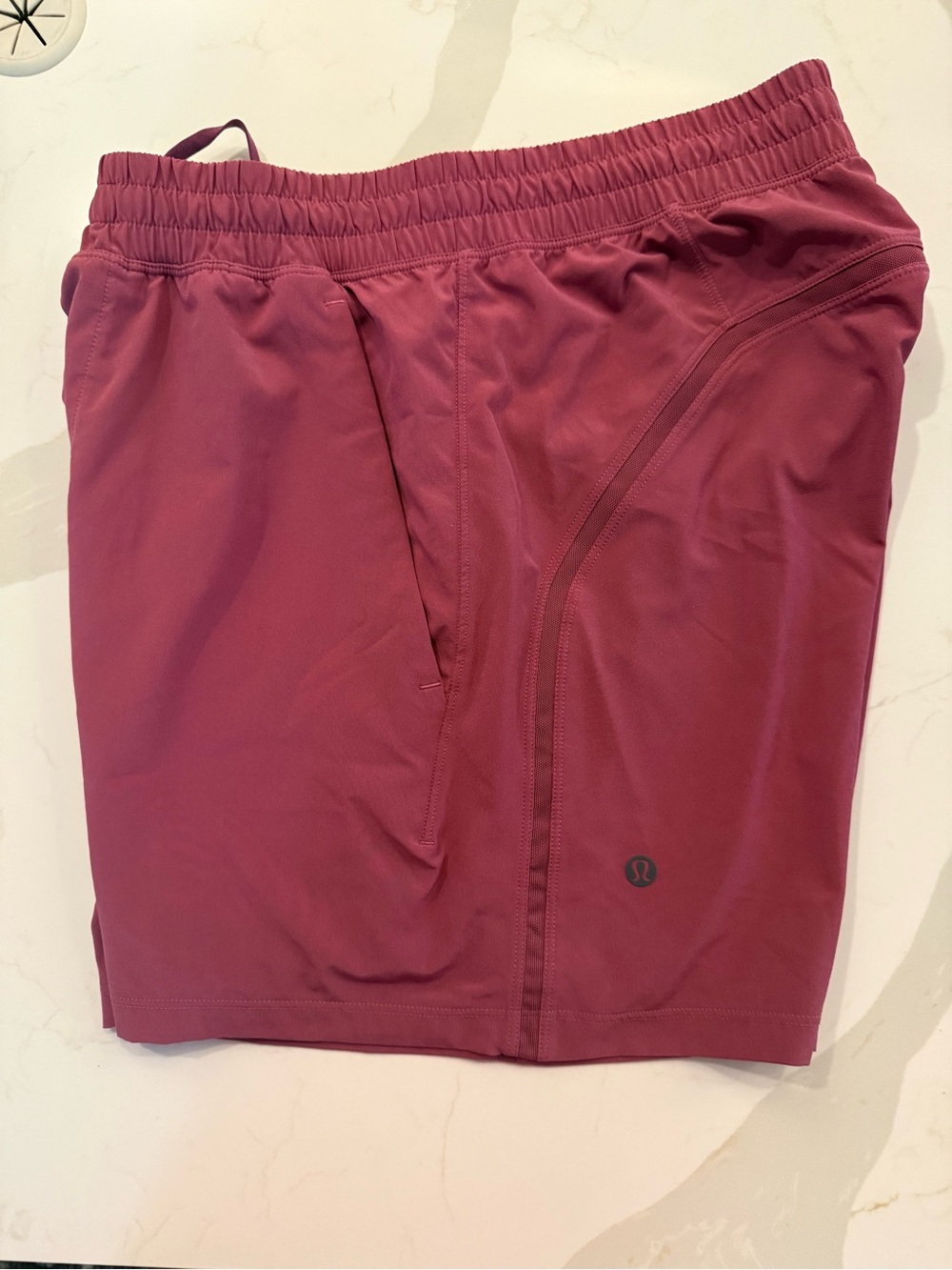 lululemon men’s pace breaker linerless, 5” mulled wine